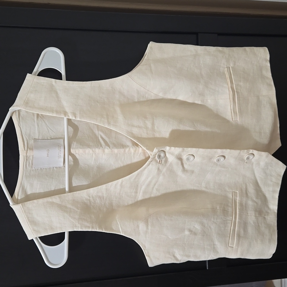 Mango Off-White Button-Up Vest
